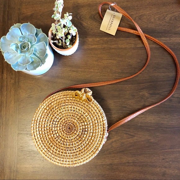 Savanna Handbags - Savanna Hand Woven Round Crossbody